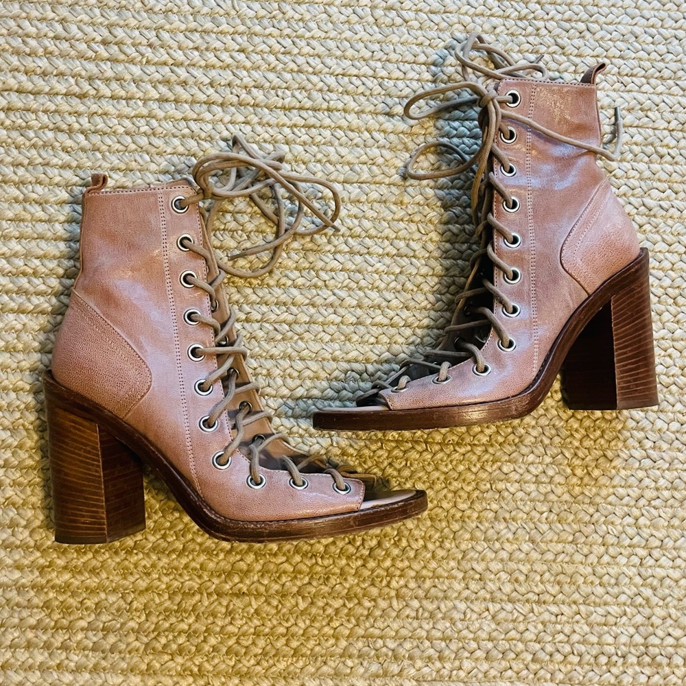 Ann Demuelemeester Tan Lace Up Sandals Sz 38.5 Iconic Tan Lace up